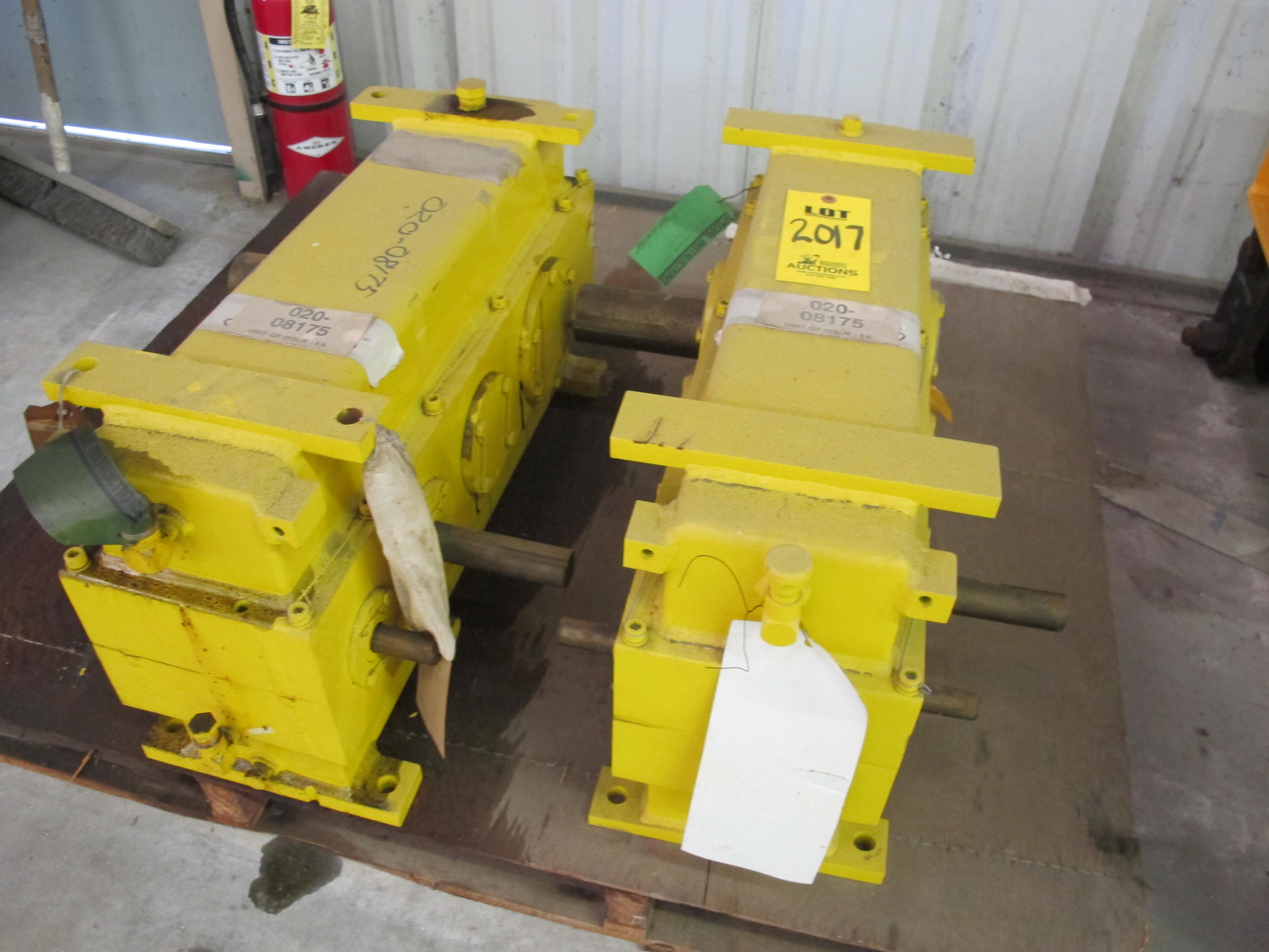 GEARBOX, HOIST KIND. UNIT 2 ONLY, MODEL HGB-S-180-B (W-44) LOADING & HANDLING FEE $15-
